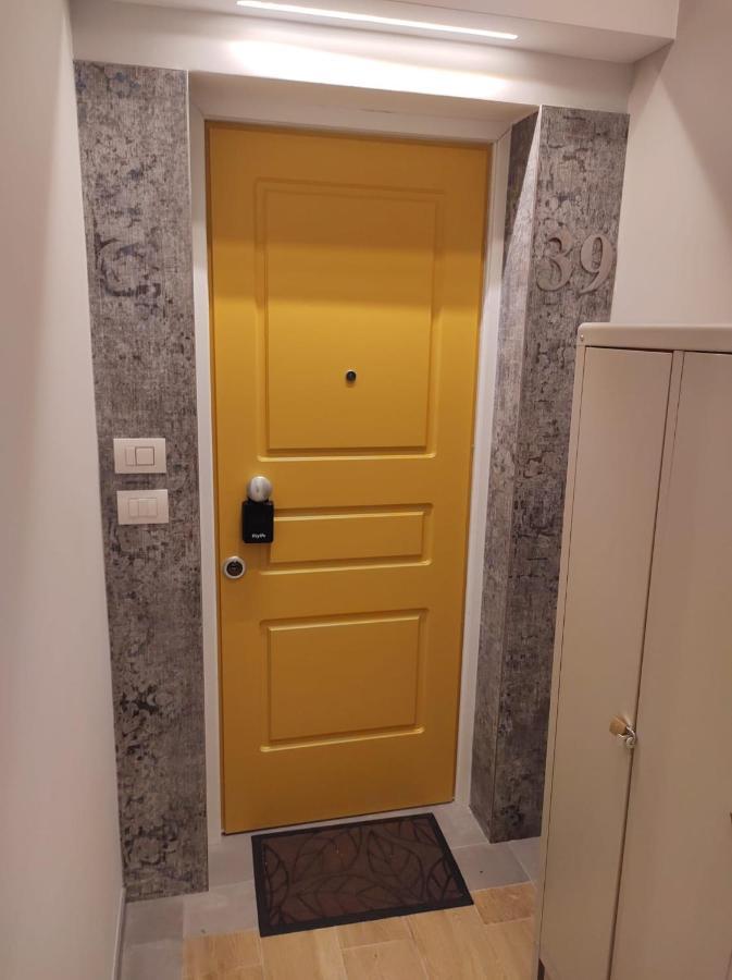 Boutique Apartments Cecilia Трієст Екстер'єр фото