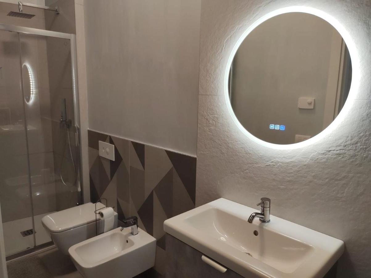 Boutique Apartments Cecilia Трієст Екстер'єр фото