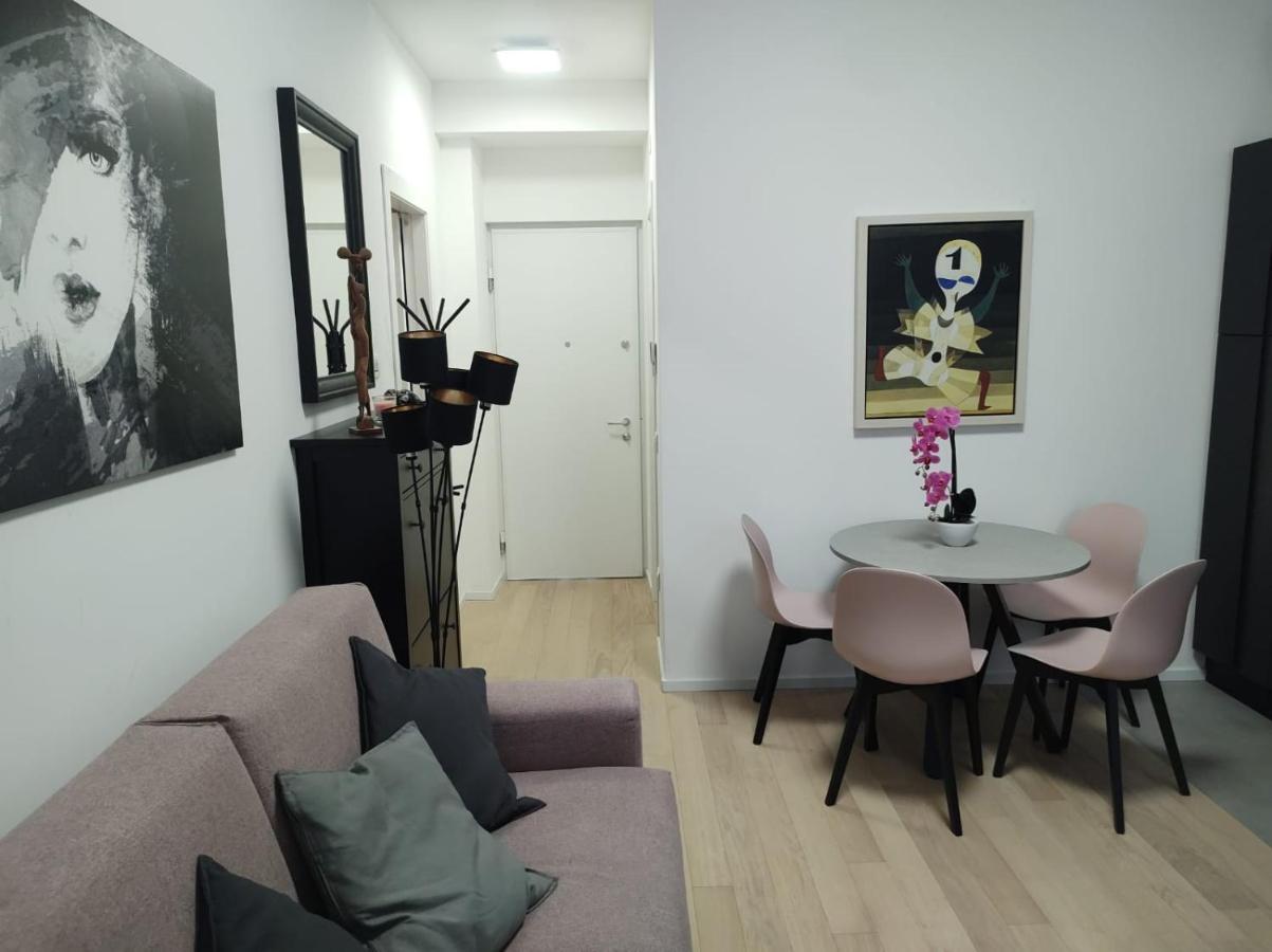 Boutique Apartments Cecilia Трієст Екстер'єр фото